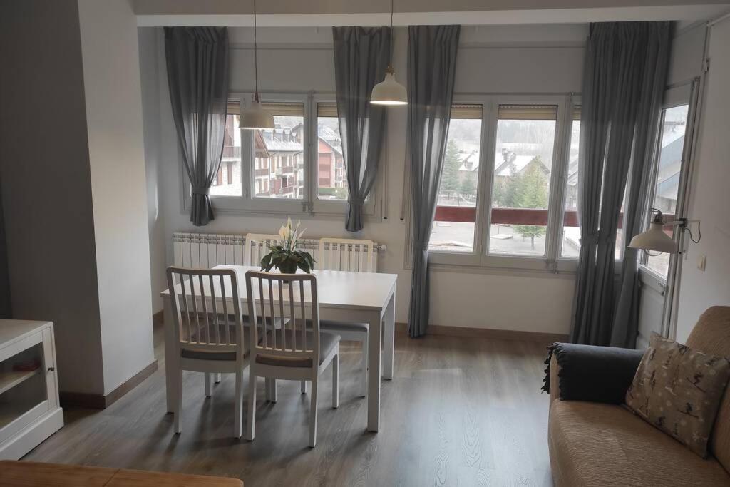 Bassiero Apartament Esterri D'Aneu Ngoại thất bức ảnh
